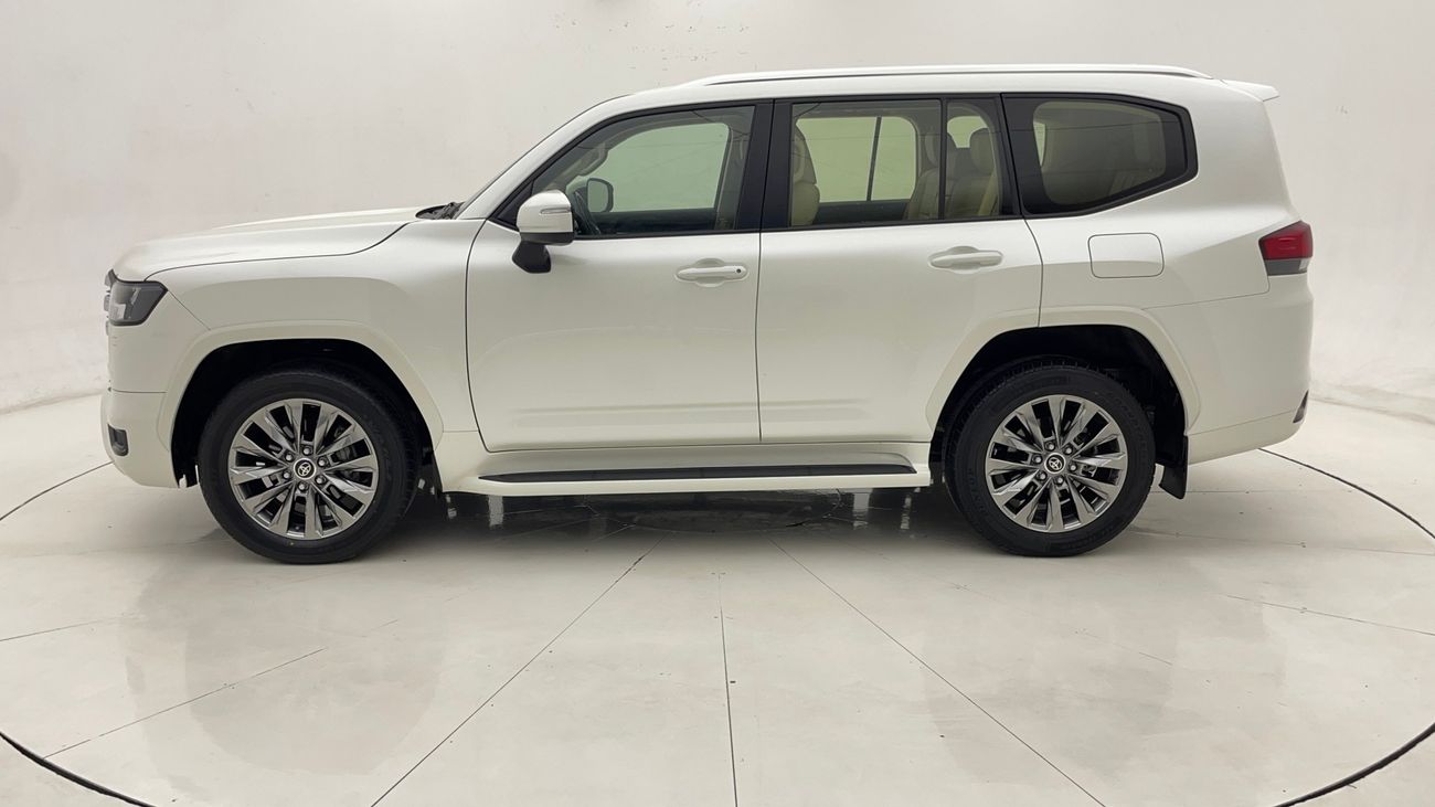 تويوتا لاند كروزر GXR 4 | بدون دفعة مقدمة | اختبار القيادة في المنزل