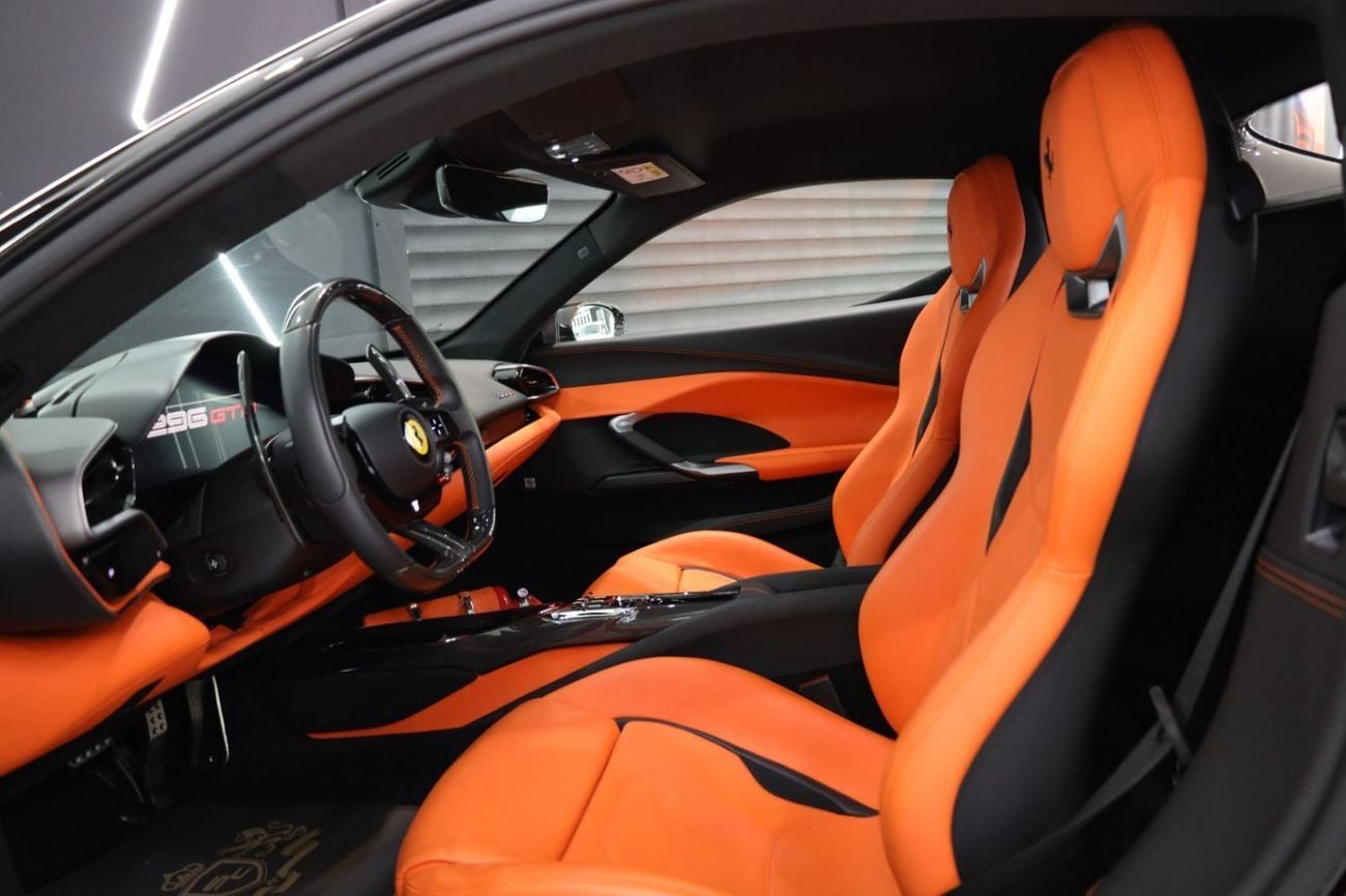 Ferrari 296 GTB 3.0T V6 PHEV Apple CarPlay, JBL Audio, Carbon Fiber Ext/Int, Dealer Warranty + Service!!