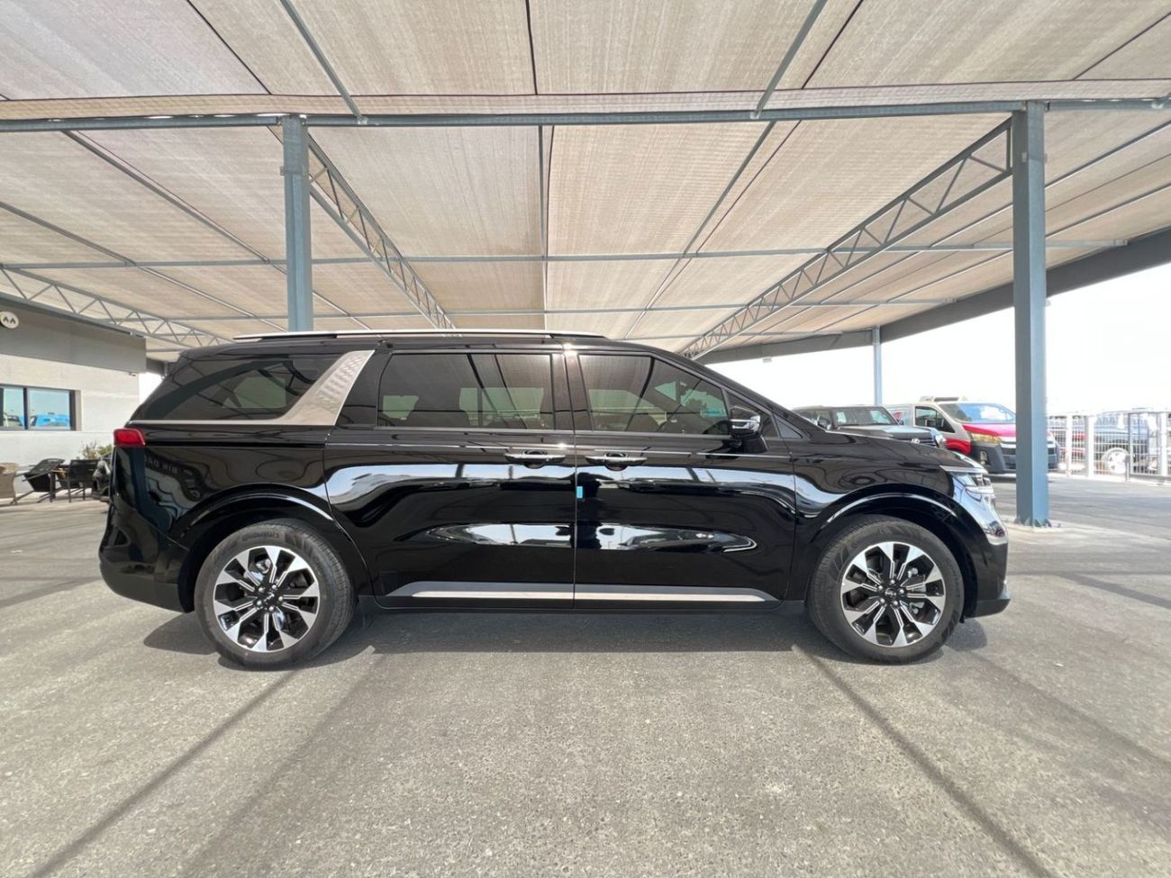 Kia Carnival SXL 3.5L