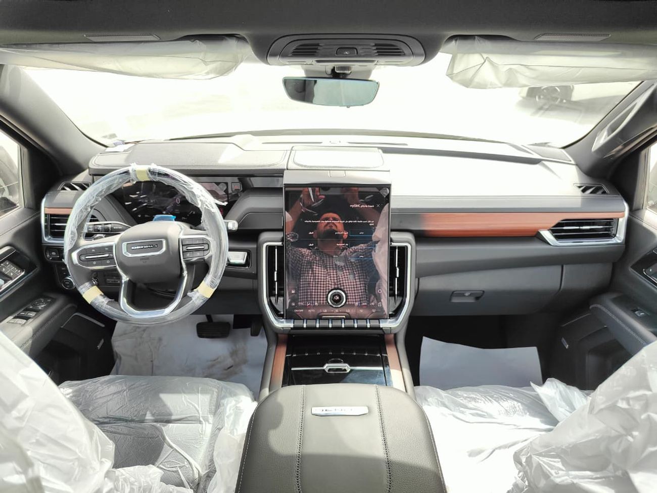 GMC Yukon XL 2025 GMC Yukon Denali XL 8-Seater 6.2L V8 Petrol A/T 4WD Export Only