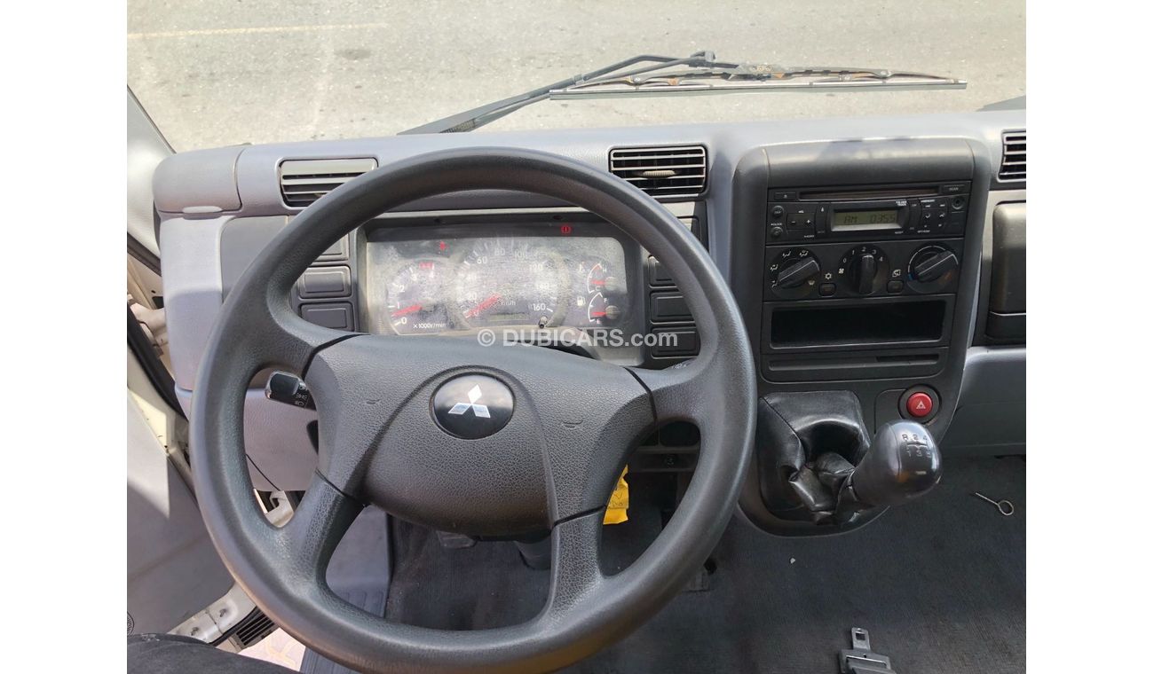 Mitsubishi Fuso Canter GCC BOX