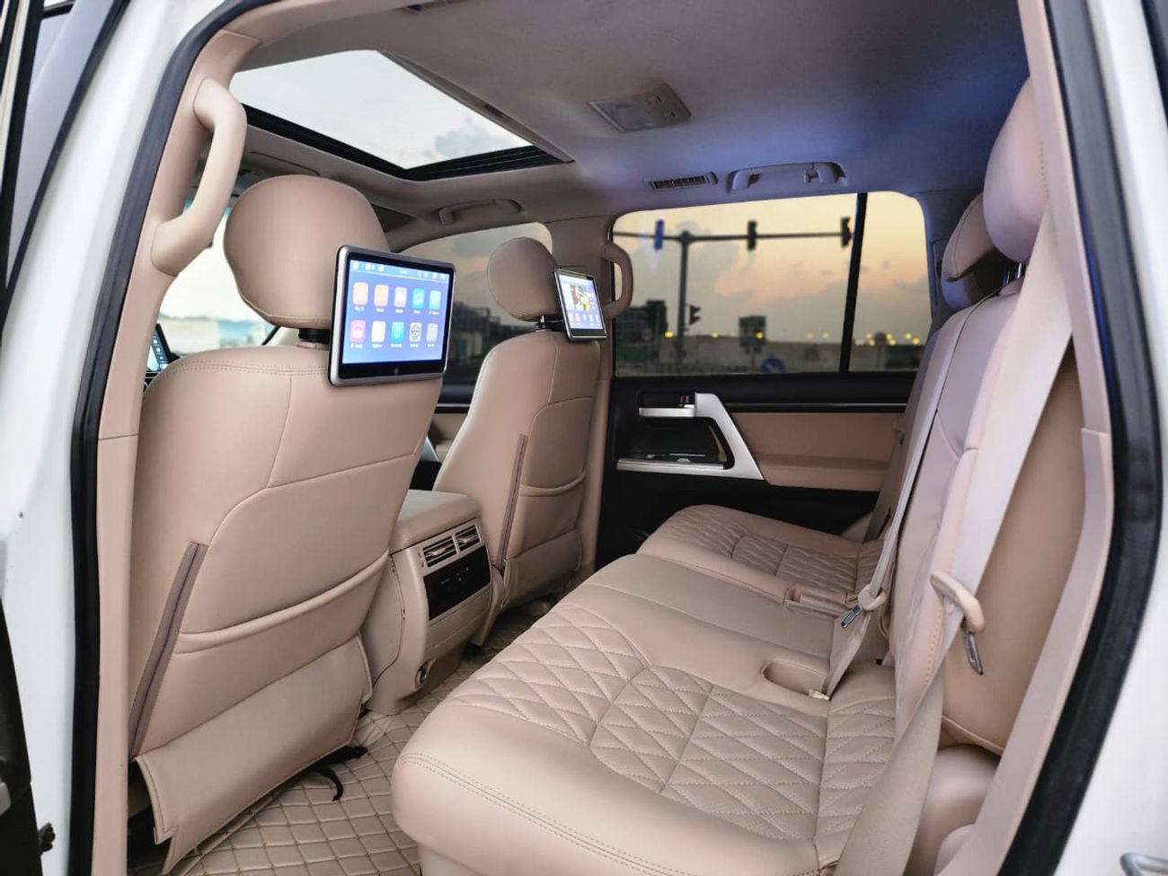 Toyota Land Cruiser GXR V8 MODEL 2014 UPGRADE 2024