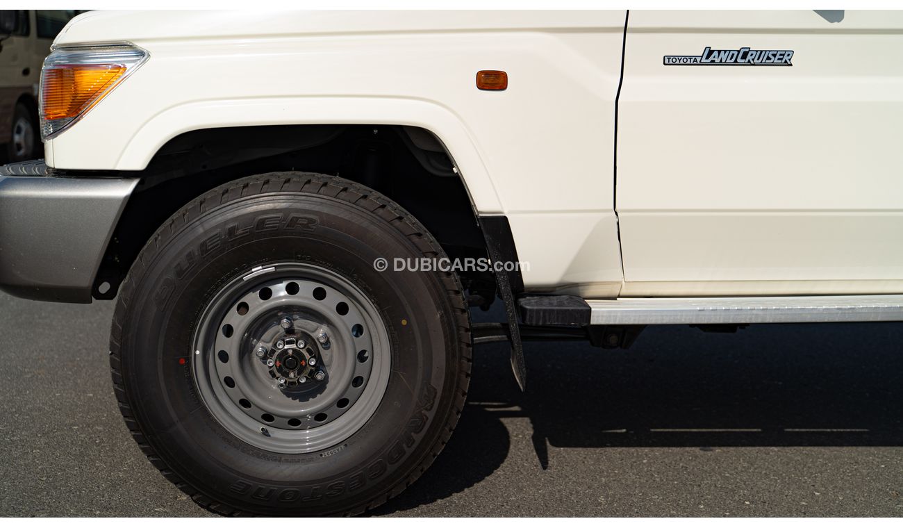 تويوتا لاند كروزر PICKUP 79 - 4.5L V8 DIESEL MT SINGLE CAB  ( 2023 NEW !!!!!1)