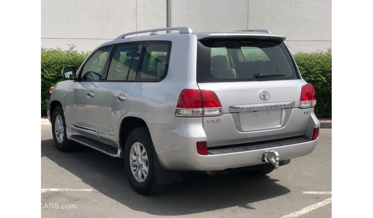 تويوتا لاند كروزر GULF SPECS  LANDCRUISER  VXR  V6 4X4 EXCELLENT CONDITION