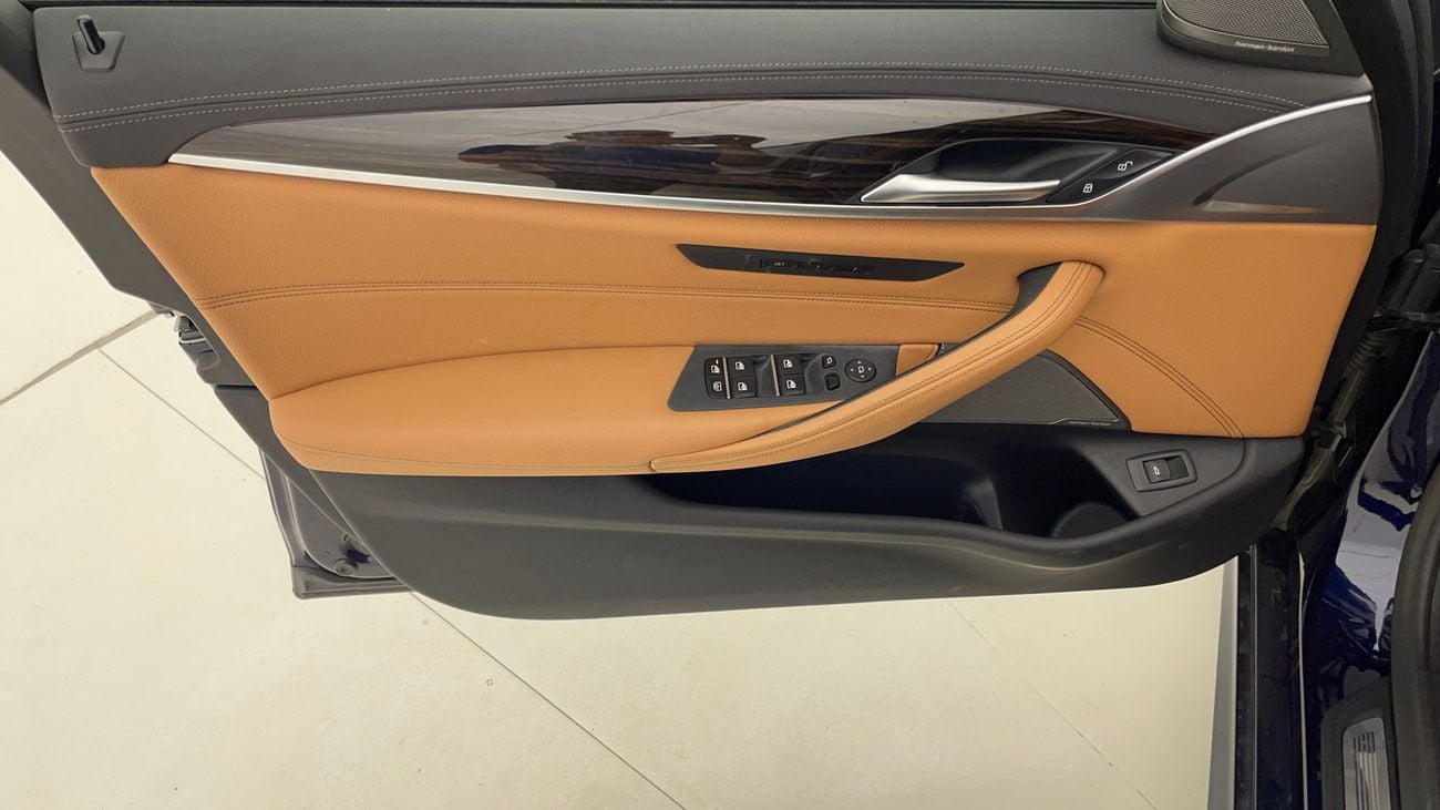 بي أم دبليو 530i M SPORT 2 | بدون دفعة مقدمة | اختبار القيادة في المنزل