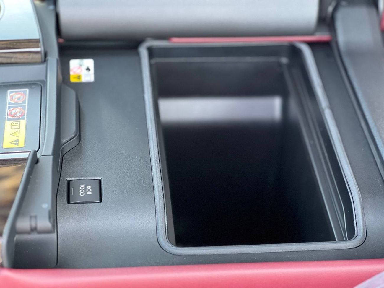 Lexus LX 600 3.5L URBAN PTR A/T // 2025 // FULL OPTION WITH RADAR , HEADUP DISP , MARK LEVINSON // SPECIAL OFFER