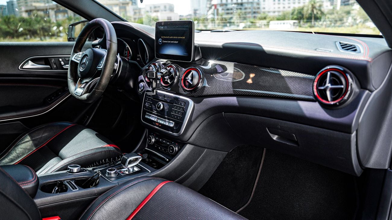 Mercedes Benz GLA 45 AMG STD 2.0L