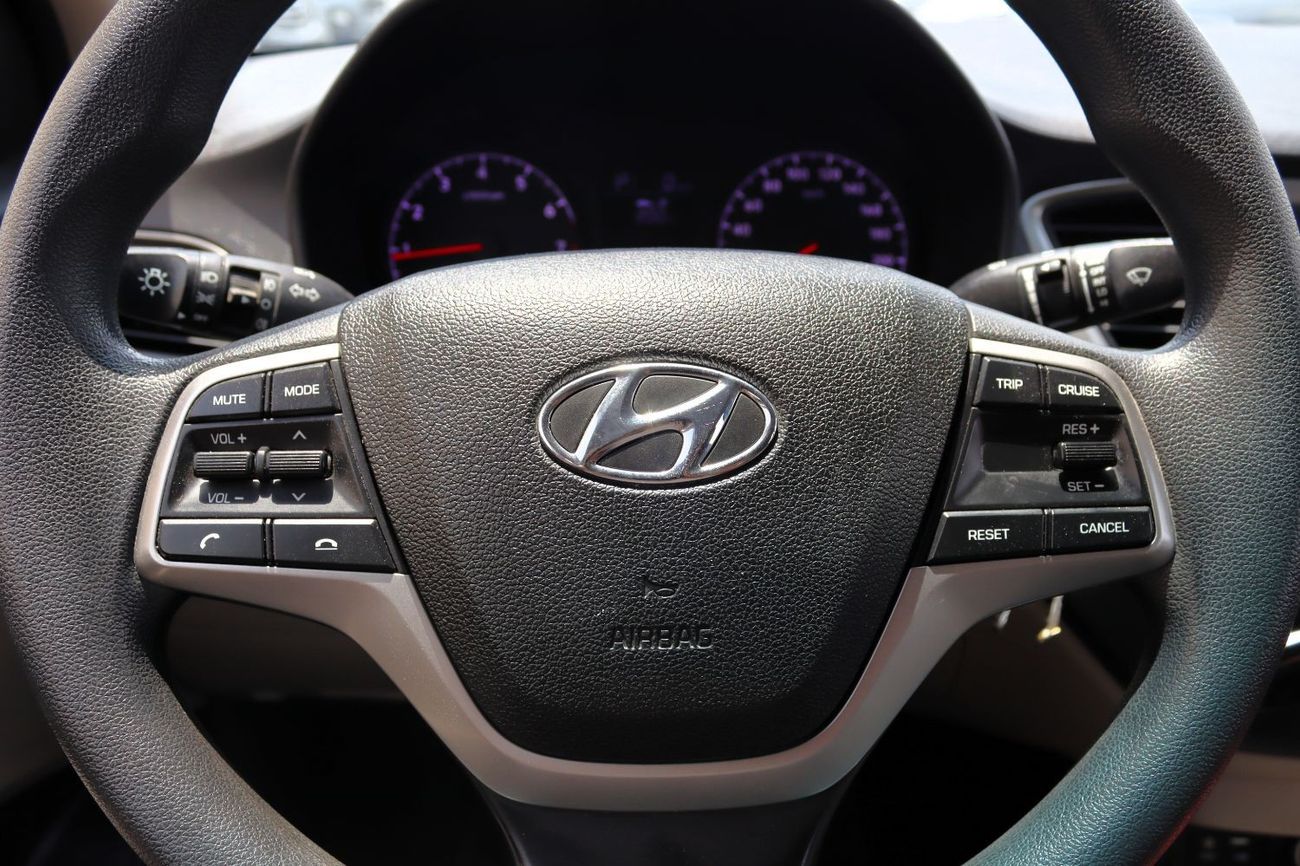 هيونداي أكسنت GL