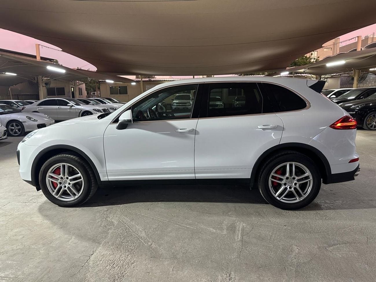 بورش كايان PORSCHE CAYENNE TURBO 2016 | FULL SERVICE HISTORY | TWO KEYS | VERY LOW MILEAGE!