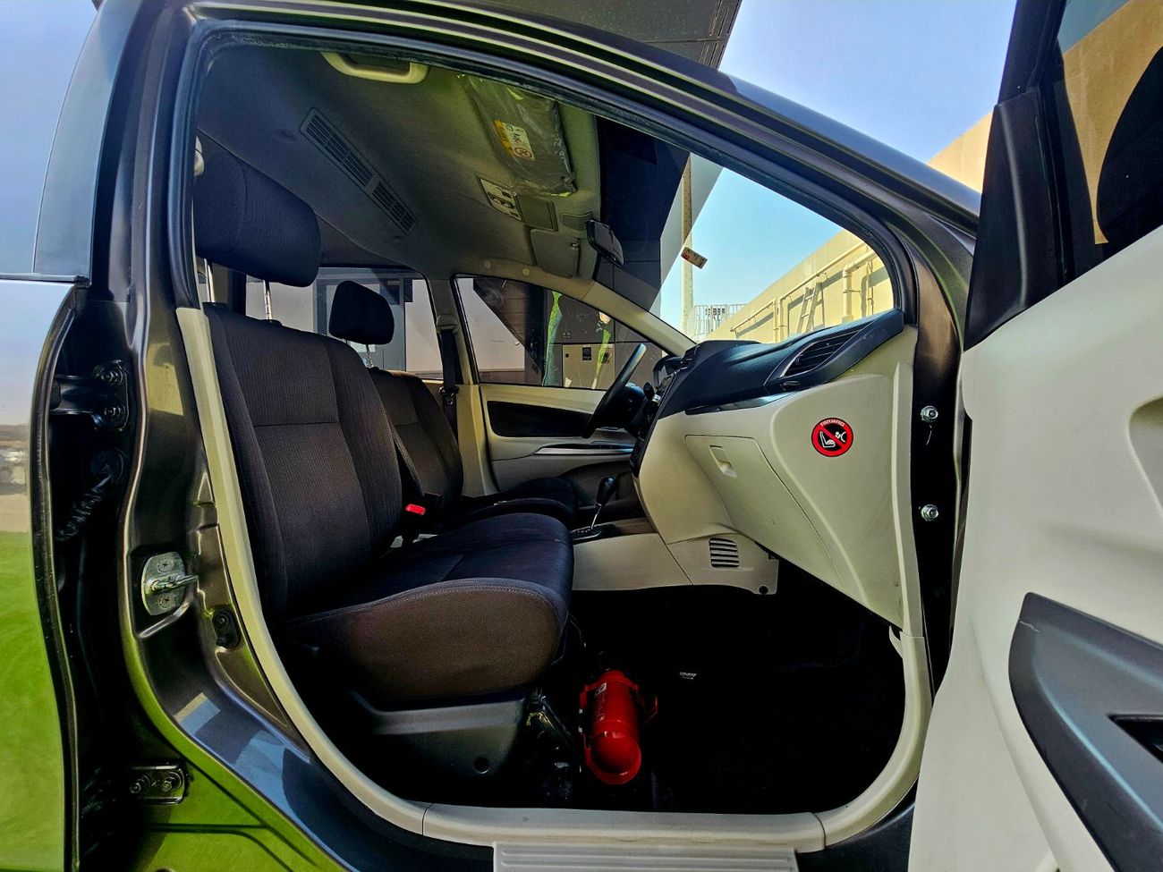 تويوتا أفانزا / PASSENGER 7 SEATS/ LOW MILEAGE