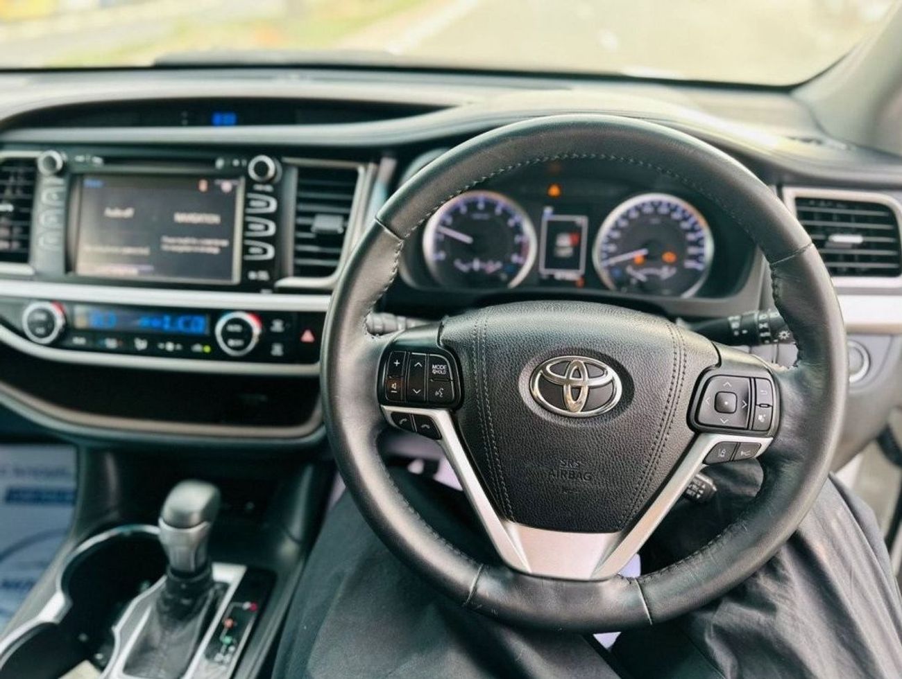 Toyota Kluger RIGHT HAND DRIVER