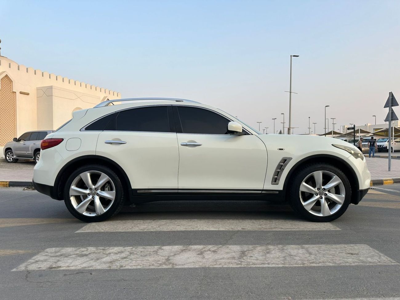 إنفينيتي FX50 