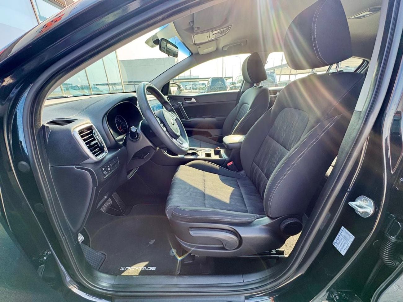 Kia Sportage LX 699/-Monthly l GCC l 1.6 l Cruise, Camera, GPS l Accident Free