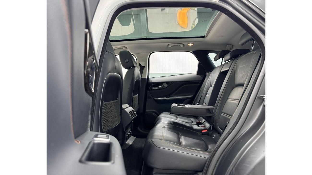 جاكوار F بيس 2018 Jaguar F-Pace Prestige 25t, Warranty, 2025 Jaguar Service Pack, Excellent Condition, GCC