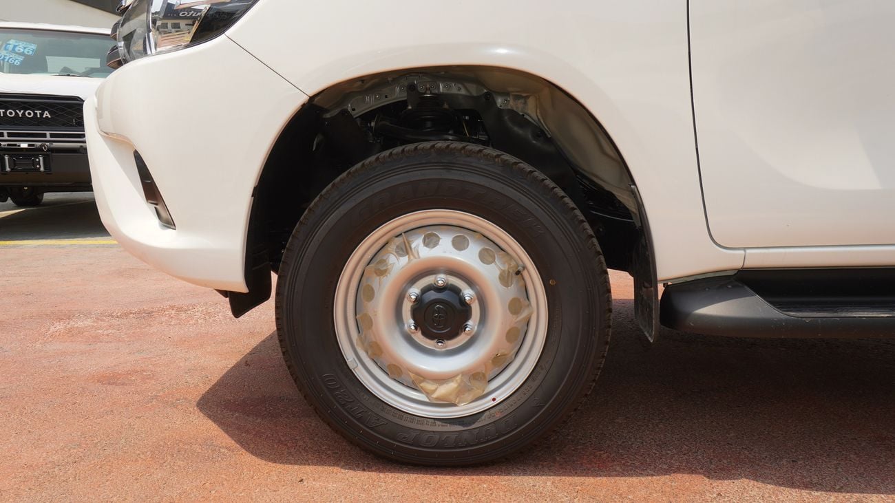 Toyota Hilux 2.7L 4WD Single Cabin M/T