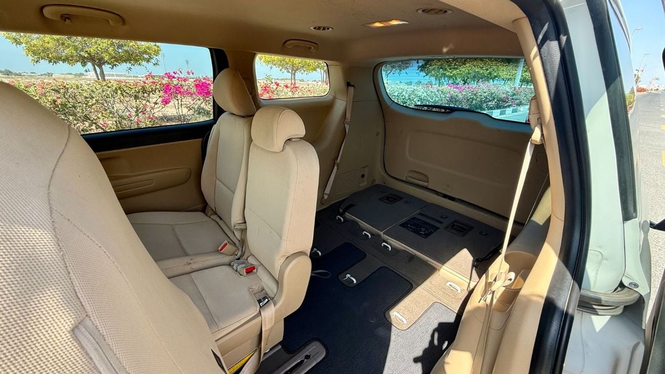 Kia Carnival EX 3.3L