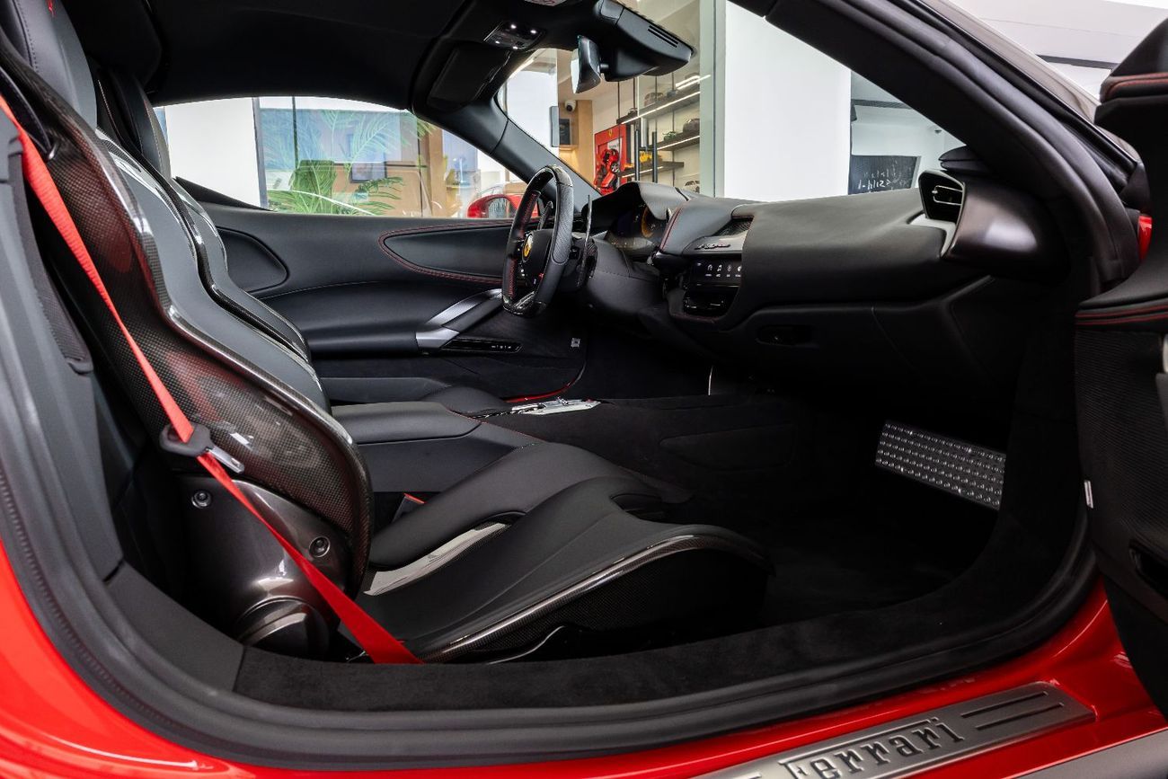 Ferrari SF90 Spider Ferrari SF 90 Spyder Hybrid - Red - 2023 - Perfect Condition