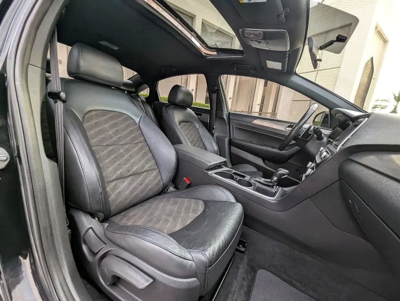 هيونداي سوناتا Sport - American Specs Premium Condition With Sunroof and Navigation