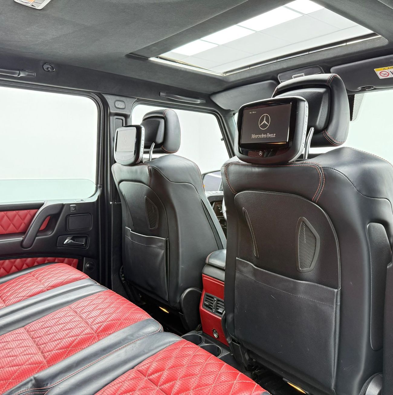 Mercedes-Benz G 63 AMG Std 5.5L 2018 Mercedes Benz G63 AMG, Warranty, Mercedes Service History, Excellent Condition, GCC