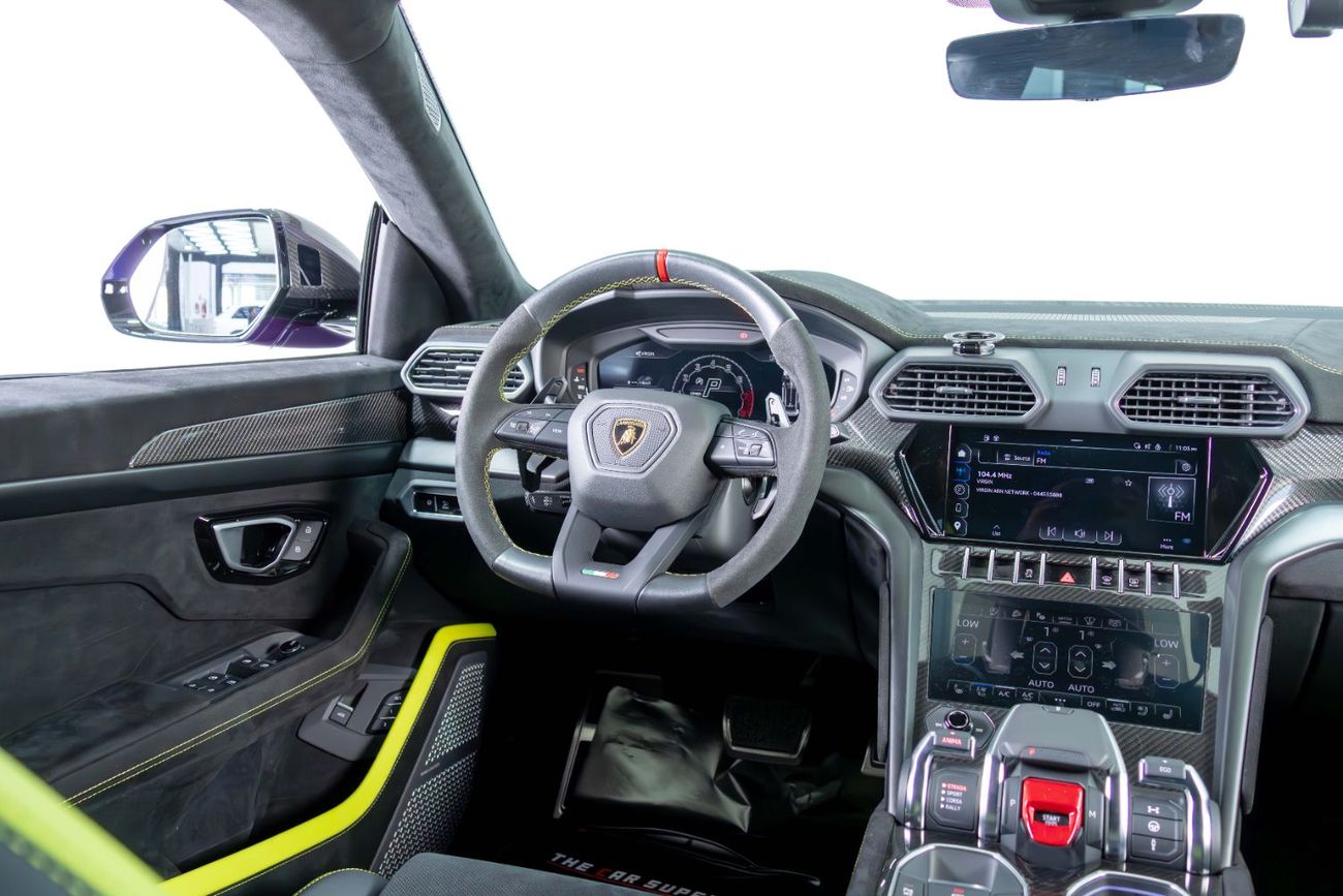 Lamborghini Urus 4.0T V8 Performante Full Carbon Fiber Package-Akrapovic Exhaust System-Very Low Mileage