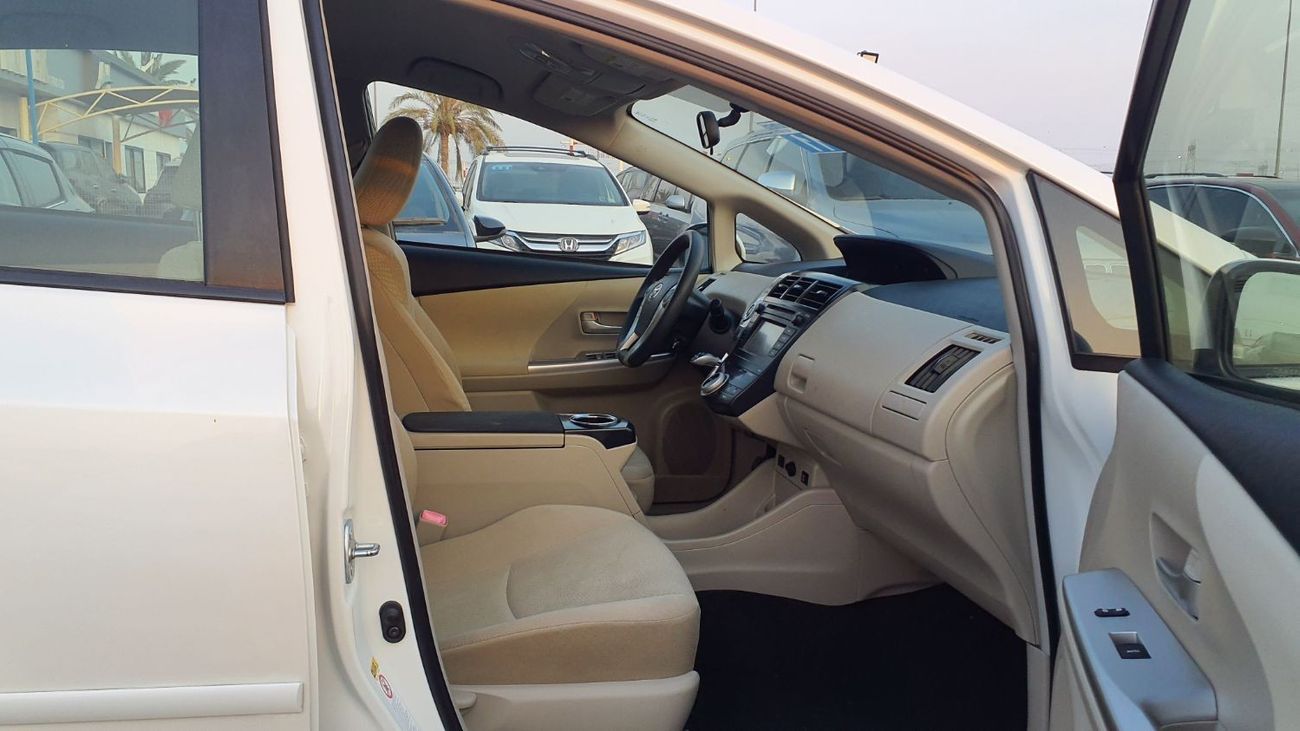 تويوتا برياس Toyota Prius Alpha