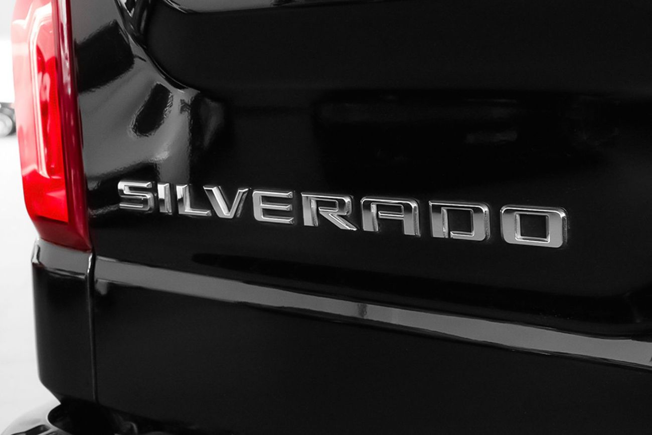 شيفروليه سيلفارادو ZR2 6.2