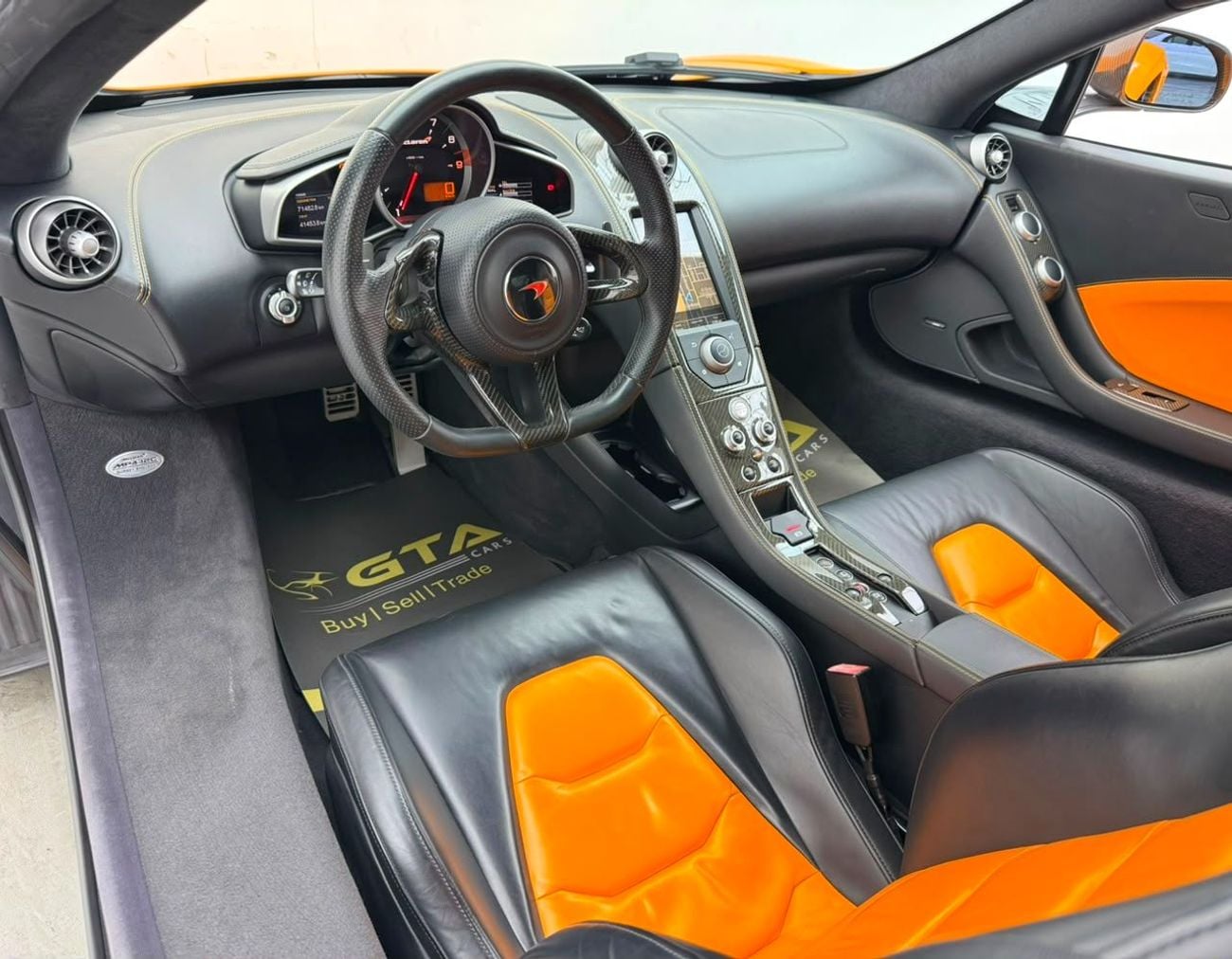 مكلارين MP4-12C STANDARD 2013 McLaren MP4-12C, Full McLaren and Dragon Racing Service History, GCC Specs