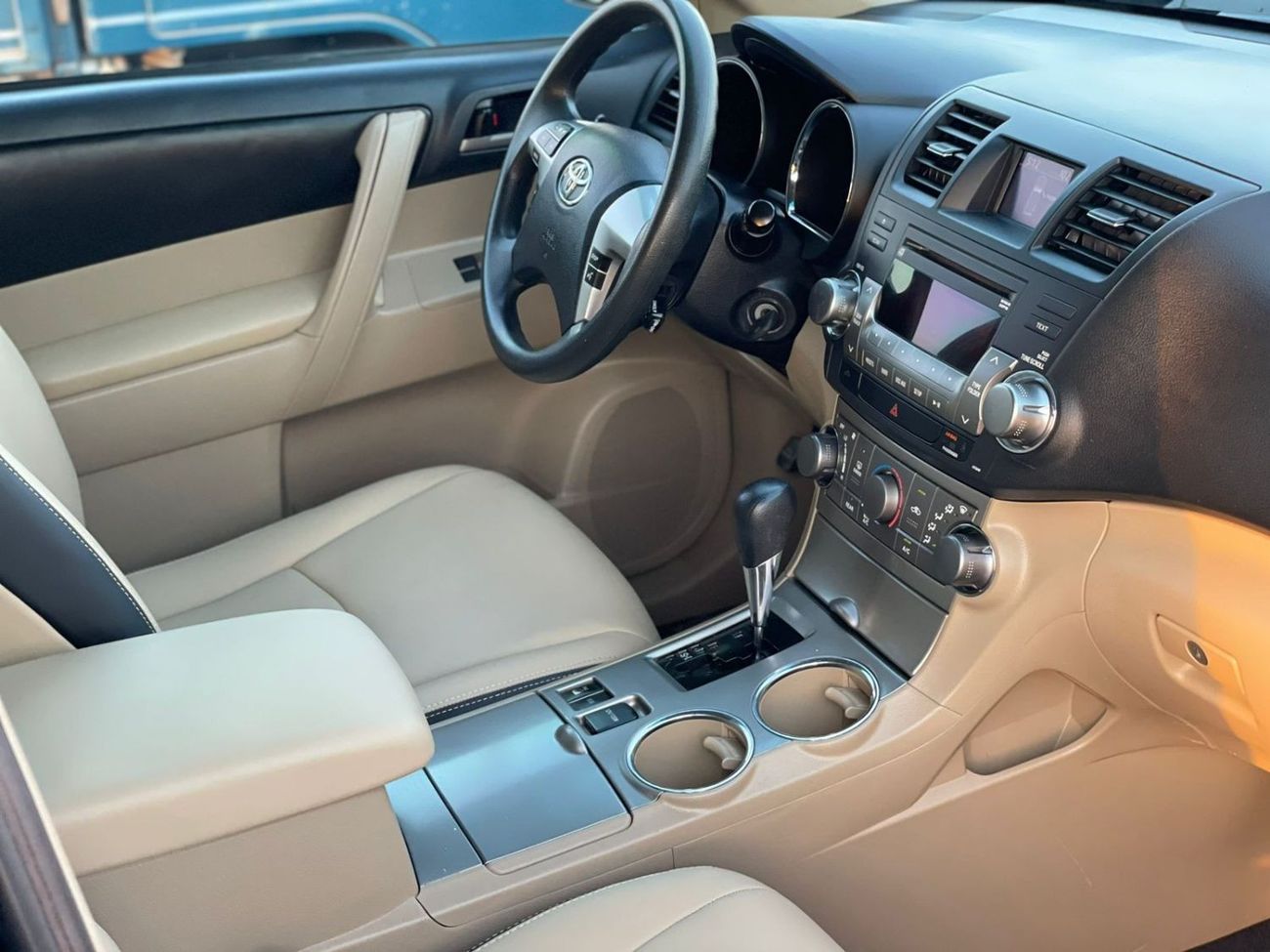 Toyota Highlander 2011 Toyota Highlander MidOption+ Electric Seats & Rear CAM - 7 Seater 3.5L V6 - 4x4 AWD - 79,000 Mi