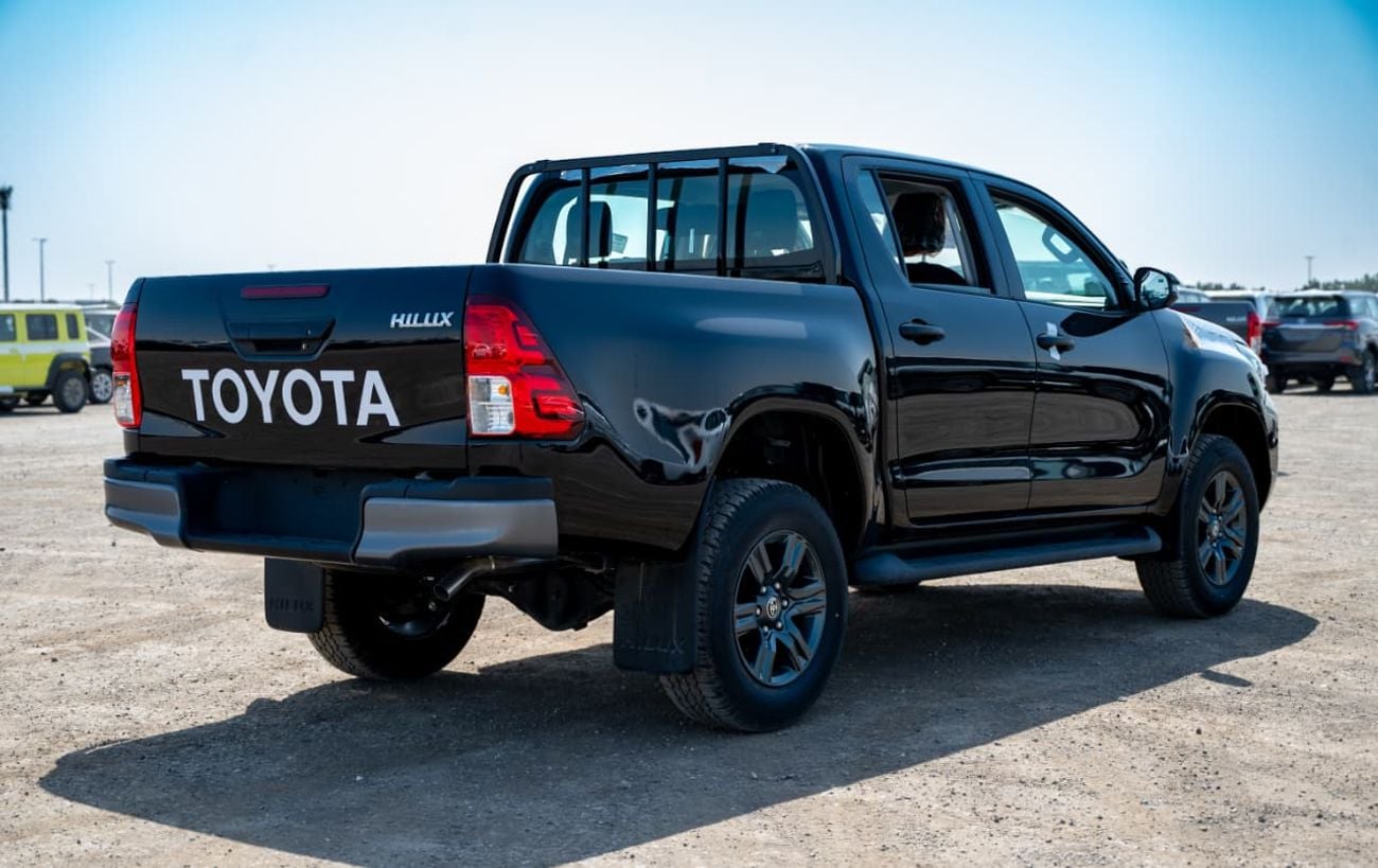 Toyota Hilux 2.7L Medium Grade | Double Cabin | 4x4 | Automatic | Petrol