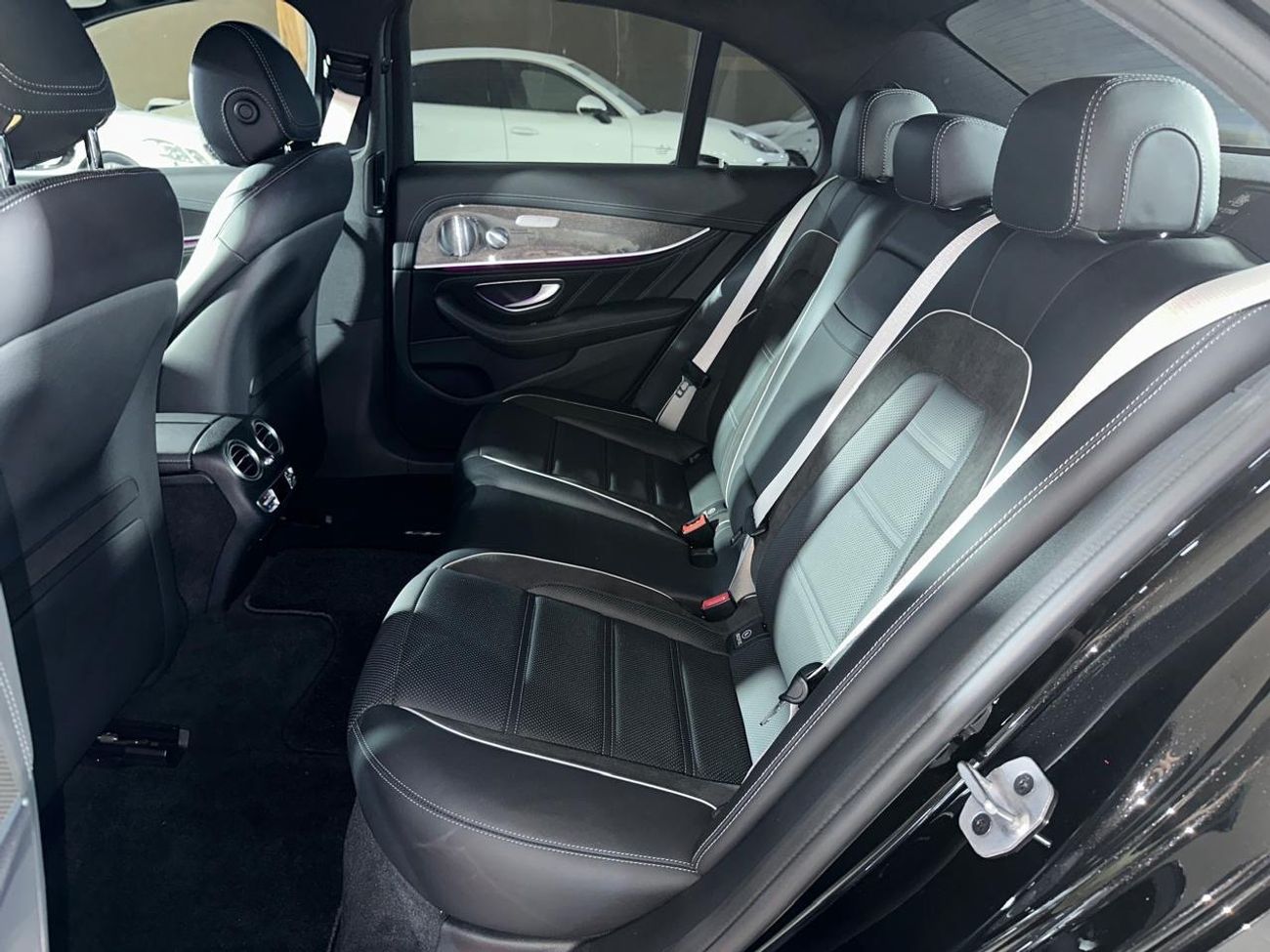 Mercedes-Benz E 63 S AMG MERCEDES E-CLASS E63s 2019 | FULL SERVICE HISTORY | AMG DRIVER PACKAGE | AMG PERFORMANCE EXHAUST