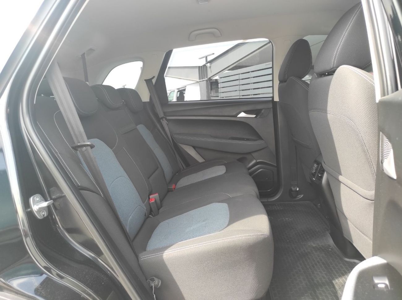 Chevrolet Captiva LT 1.5L (149 HP) (5 Seater)