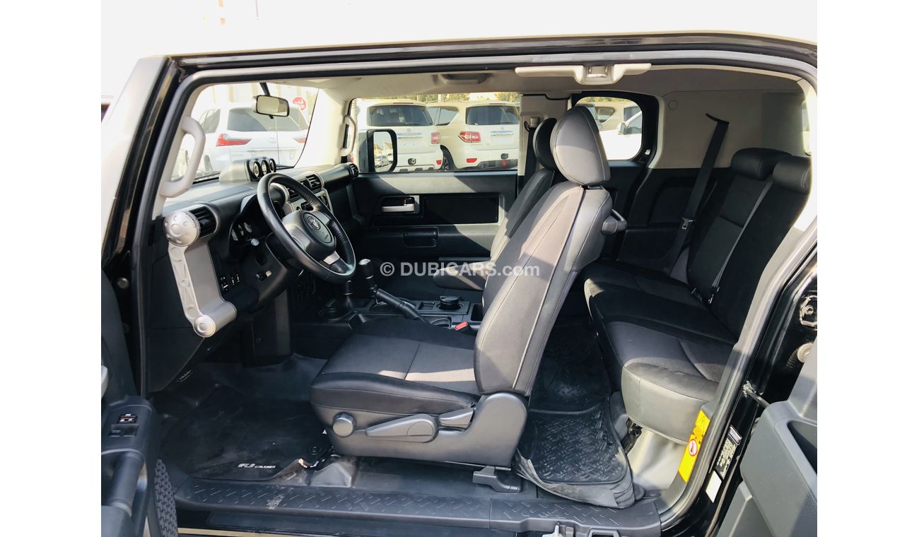 Toyota FJ Cruiser Toyota FG cruser gcc full Option original paint good condition