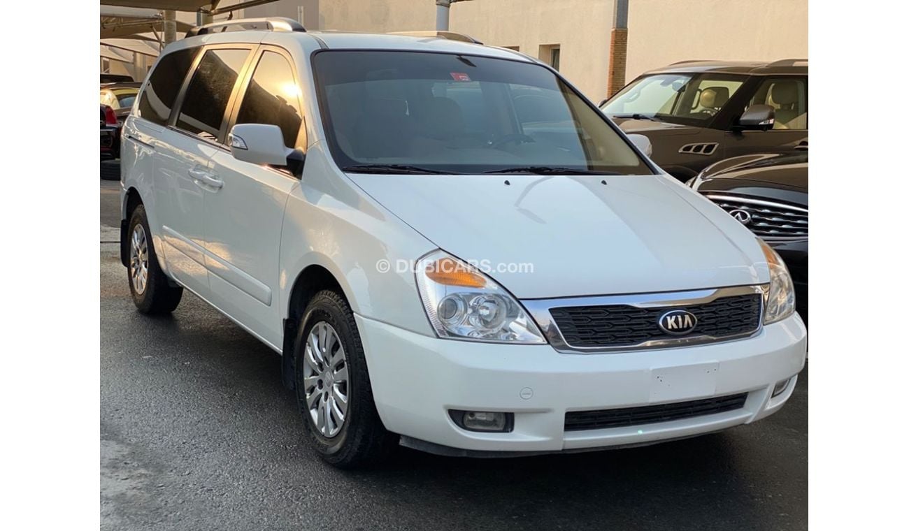 كيا كارنيفال Kia carnival 2013 , GCC , in perfect condition