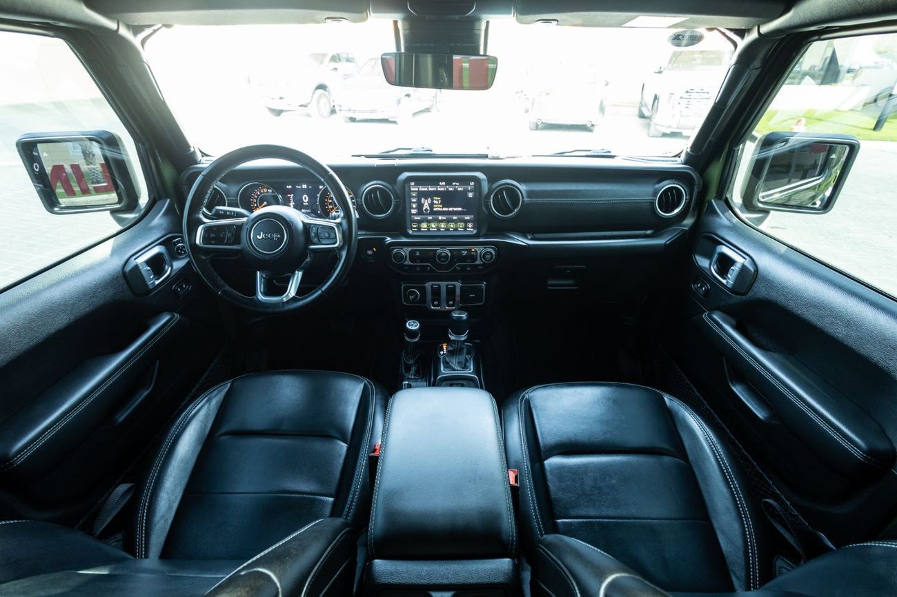 Jeep Wrangler Sahara Plus