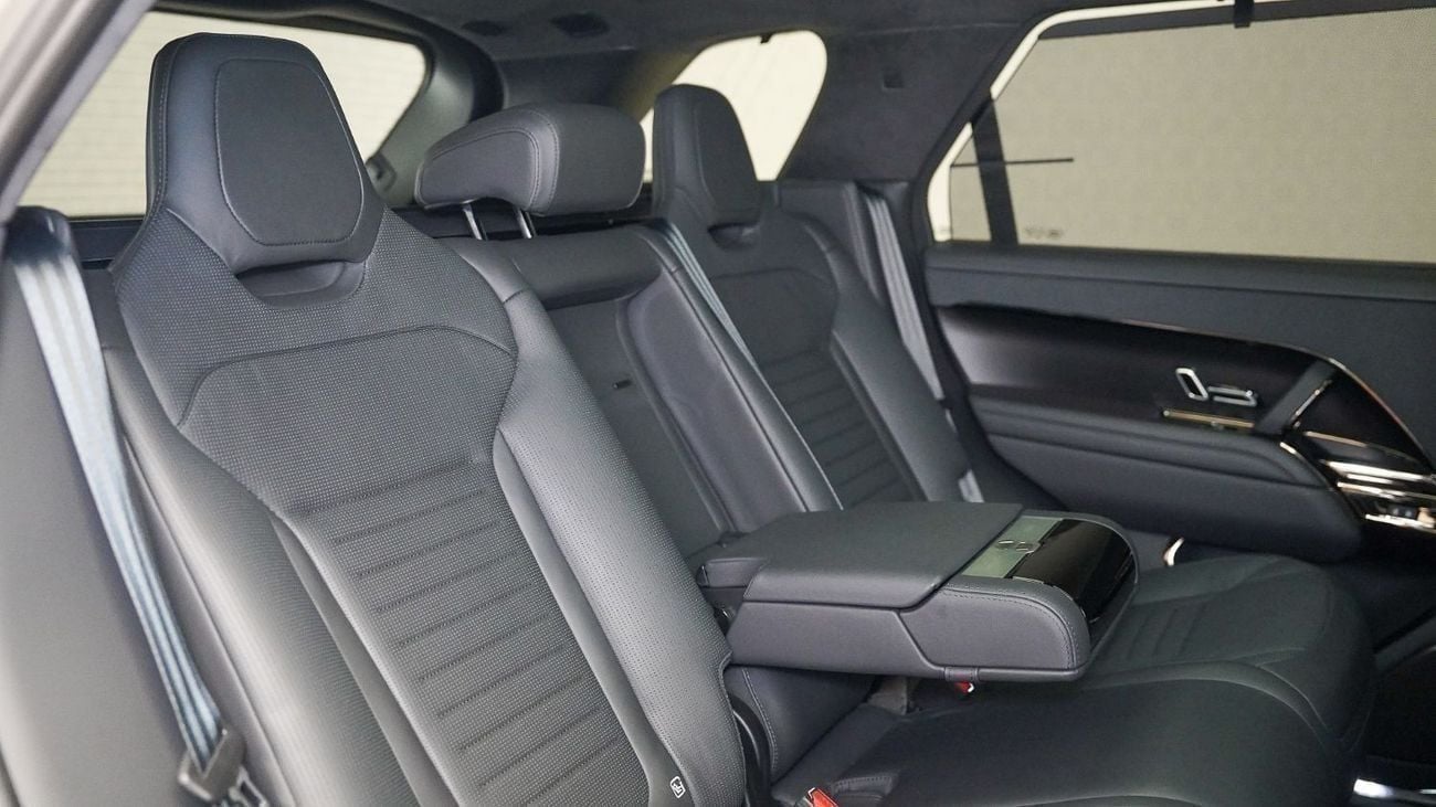 Land Rover Range Rover Sport Special Offer | AED 11,157 PM | Carbon Wheels, Special Paint | Sport P635 SV Edition One