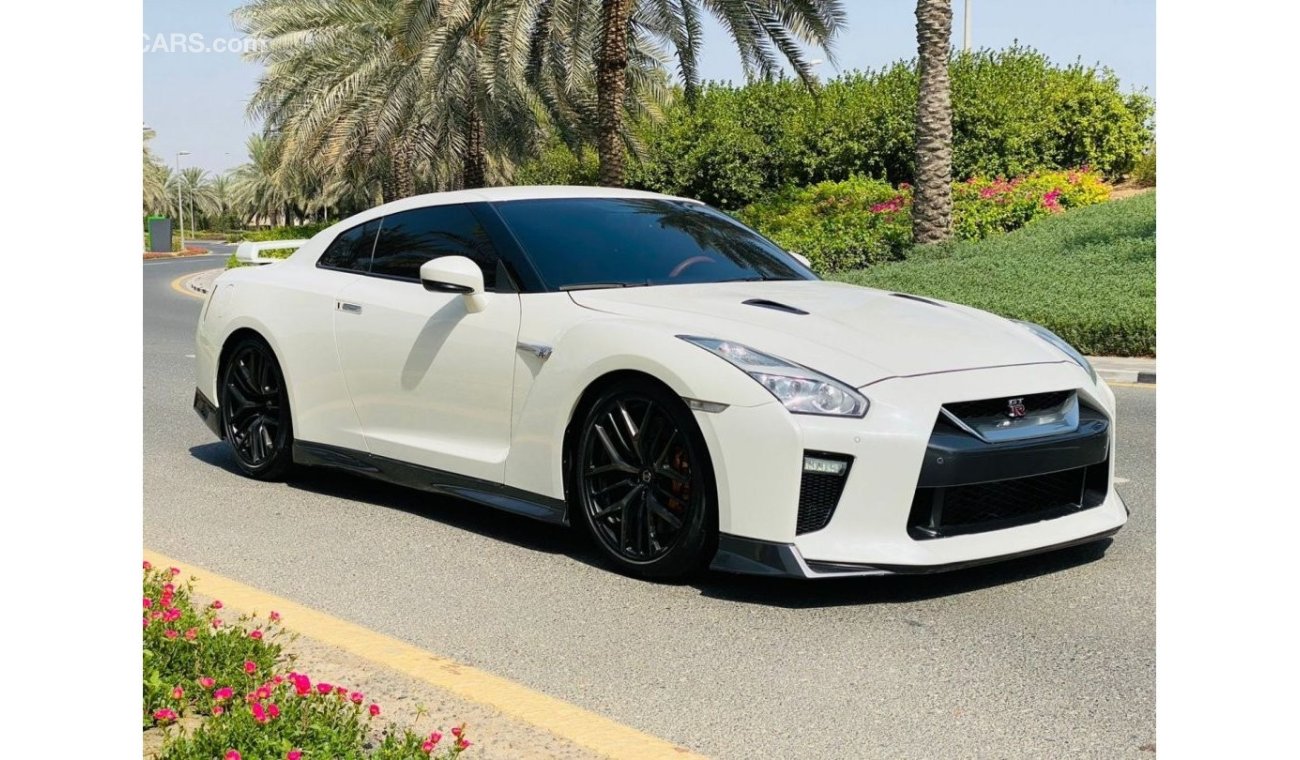 Nissan GTR Std Nissan GT-R 2018 import American perfect condition