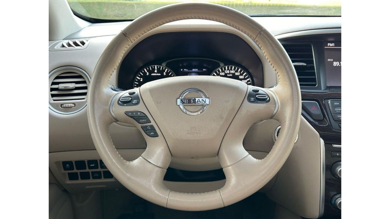 Nissan Pathfinder SL Nissa Pathfinder 2014 4WA GCC //ORGINAL PAINT // ACCIDENT FREE // PERFECT CONDITION