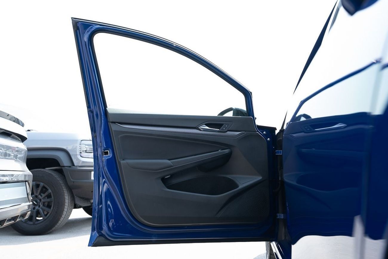 فولكس واجن جولف ار Topline 2.0L( 333HK) 2025