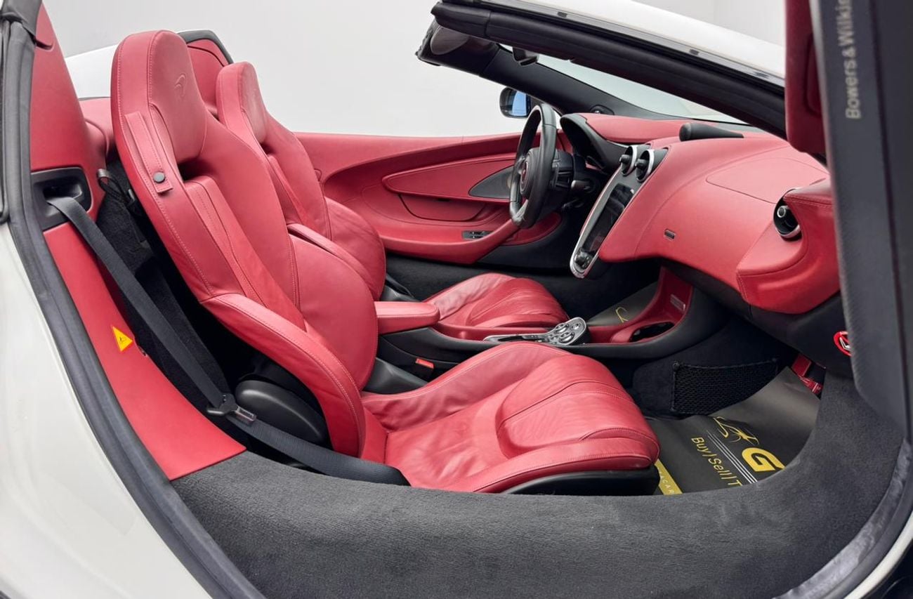 McLaren 570S 2018 McLaren 570s Spider, Full McLaren Service History, Excellent Condition, GCC