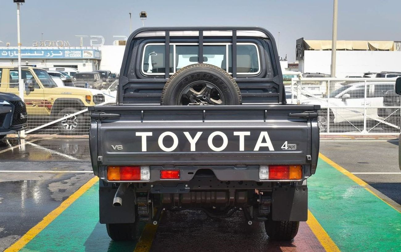 Toyota Land Cruiser Pick Up 4.0L V6 Double Cabin A/T