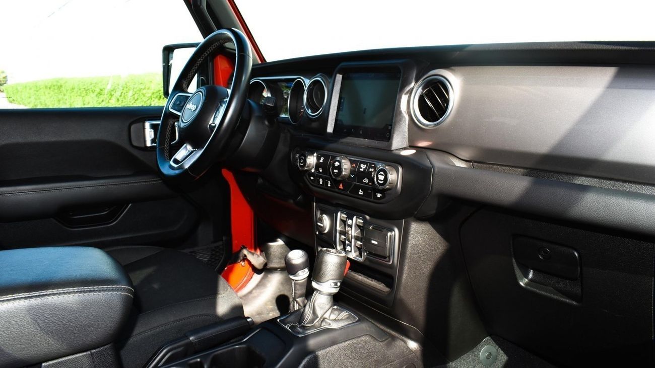 Jeep Wrangler SAHARA  Canadian Specs