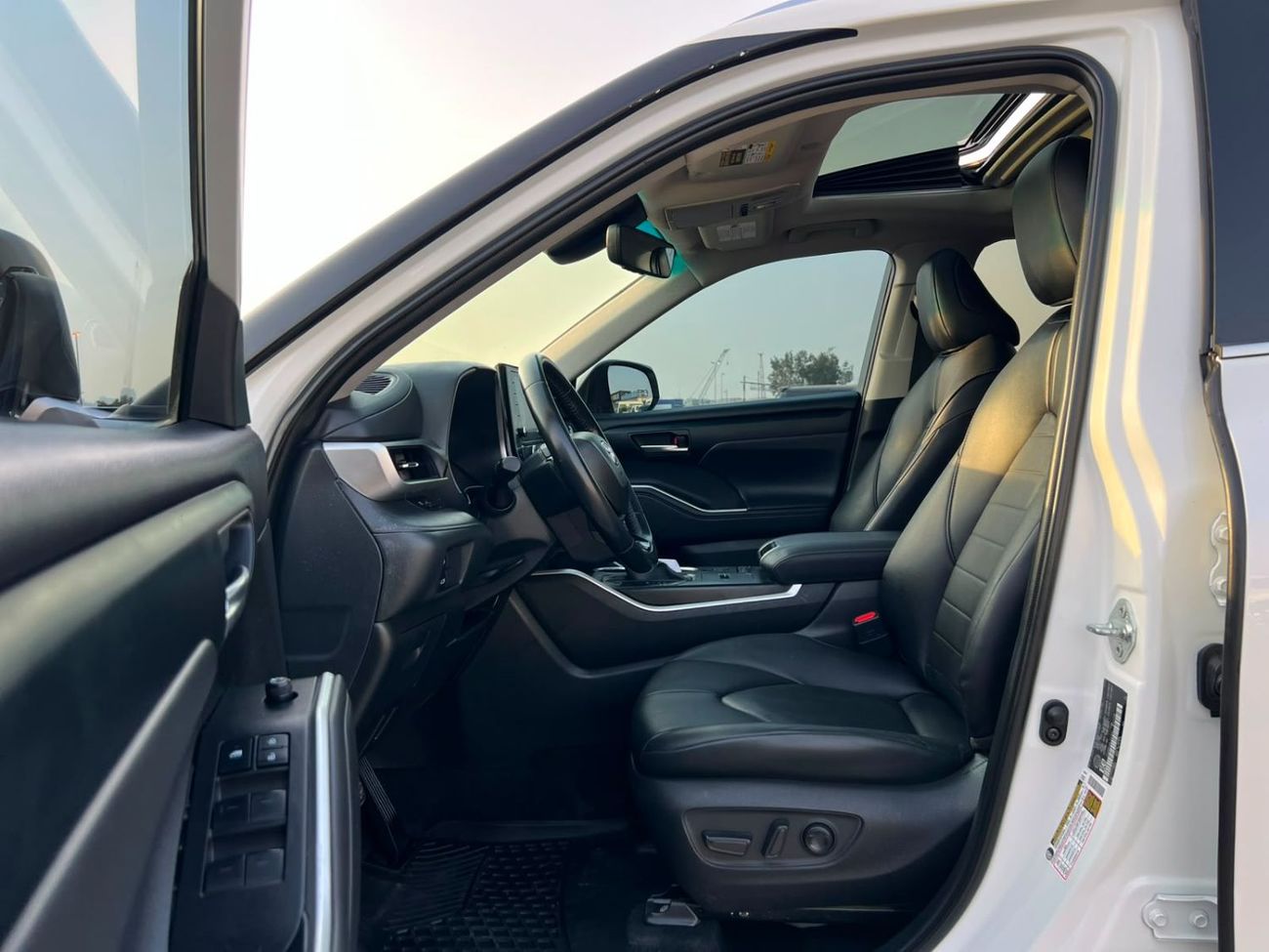 Toyota Highlander 2020 Toyota Highlander Hybrid XLE Full Option 2.5L V4 - Sunroof - Leather Seat - Rear Camera & Senso