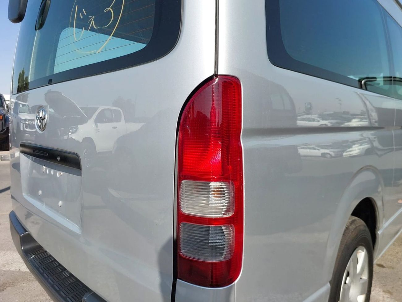 Toyota Hiace (RAMADAN OFFER) TOYOTA HIACE VAN RHD 2006 MODEL 2.5 L DIESEL AUTOMATIC(PM03353)