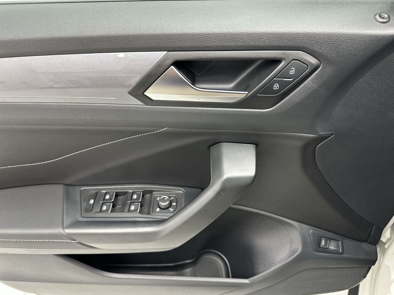 فولكس واجن T ROC STYLE T-Roc Style with Sunroof 1.4L |  Premium Interior | VW Certified | GCC Specs