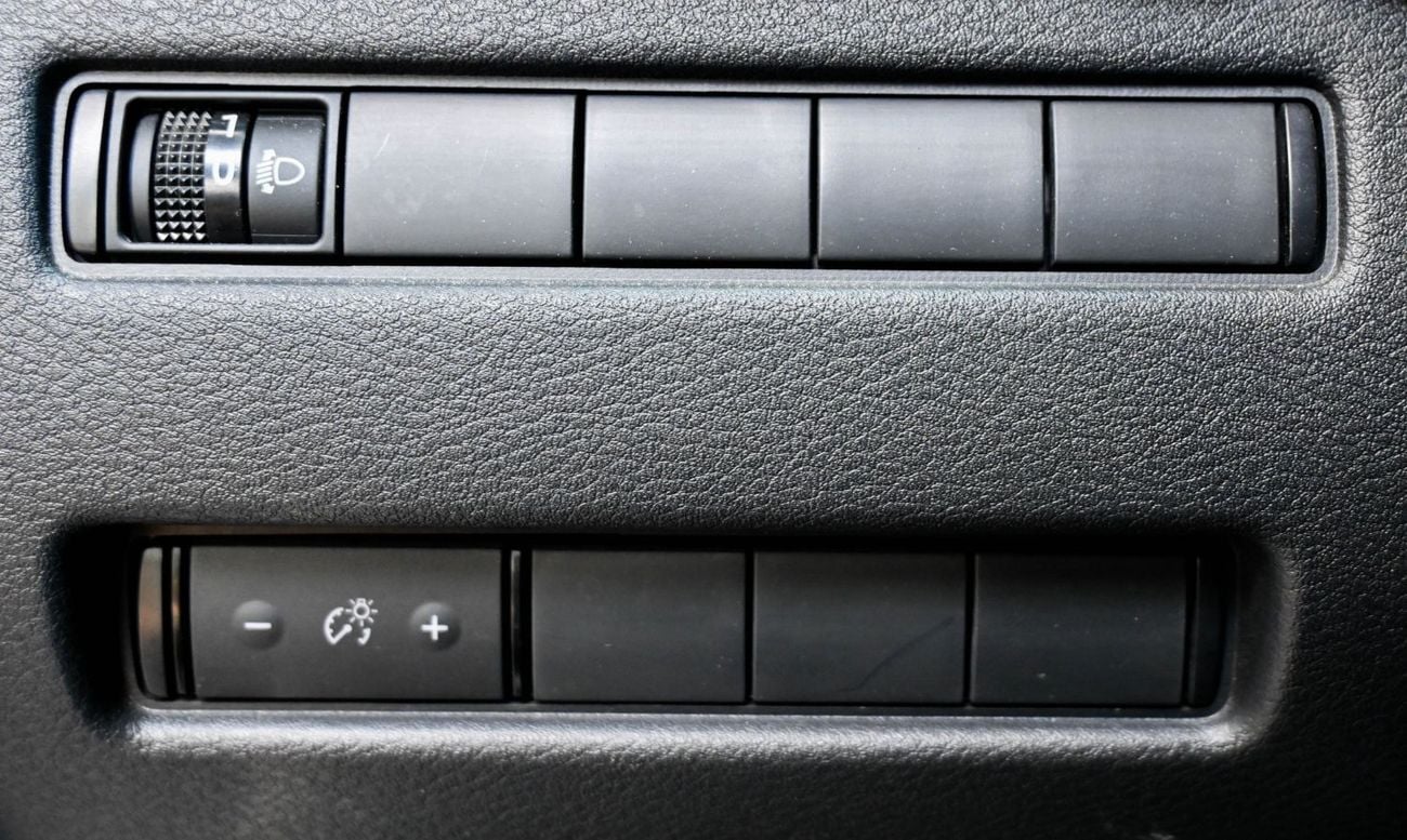 نيسان إكس تريل S 2.5L (169 HP) FWD (5 Seater)