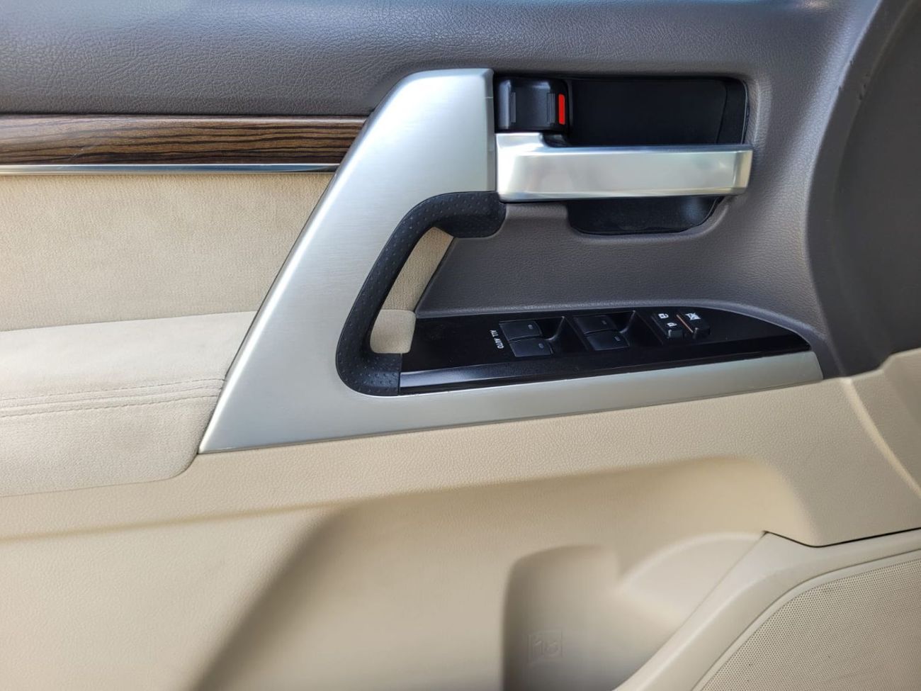 Toyota Land Cruiser TOYOTA LANDCRUISER VXR V8 5.7