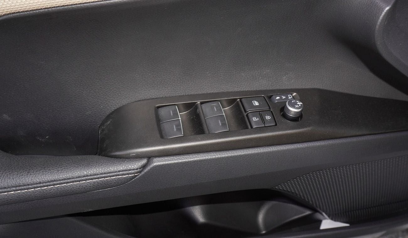 تويوتا كامري LE  HEV 2.5L Hybrid