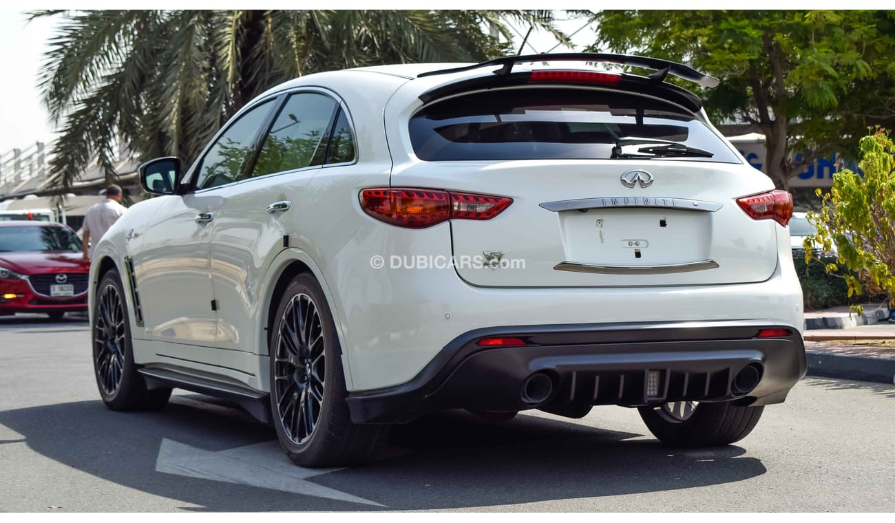 Infiniti FX50 Vettel