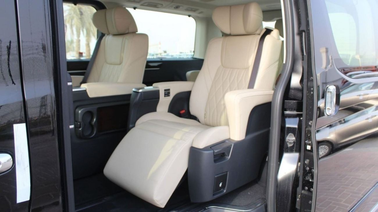 تويوتا جرافينا PREMIUM TOYOTA GRANVIA 2.8L WAGON 6 SEATS AT WG3