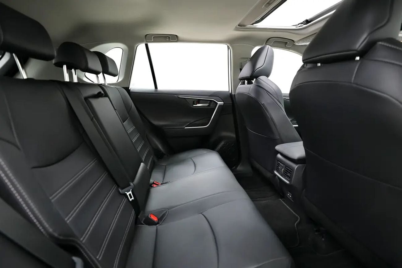 تويوتا راف ٤ 2.5L AWD | Wildlander | Almost New | Free Insurance + Registration | Ref#G064523